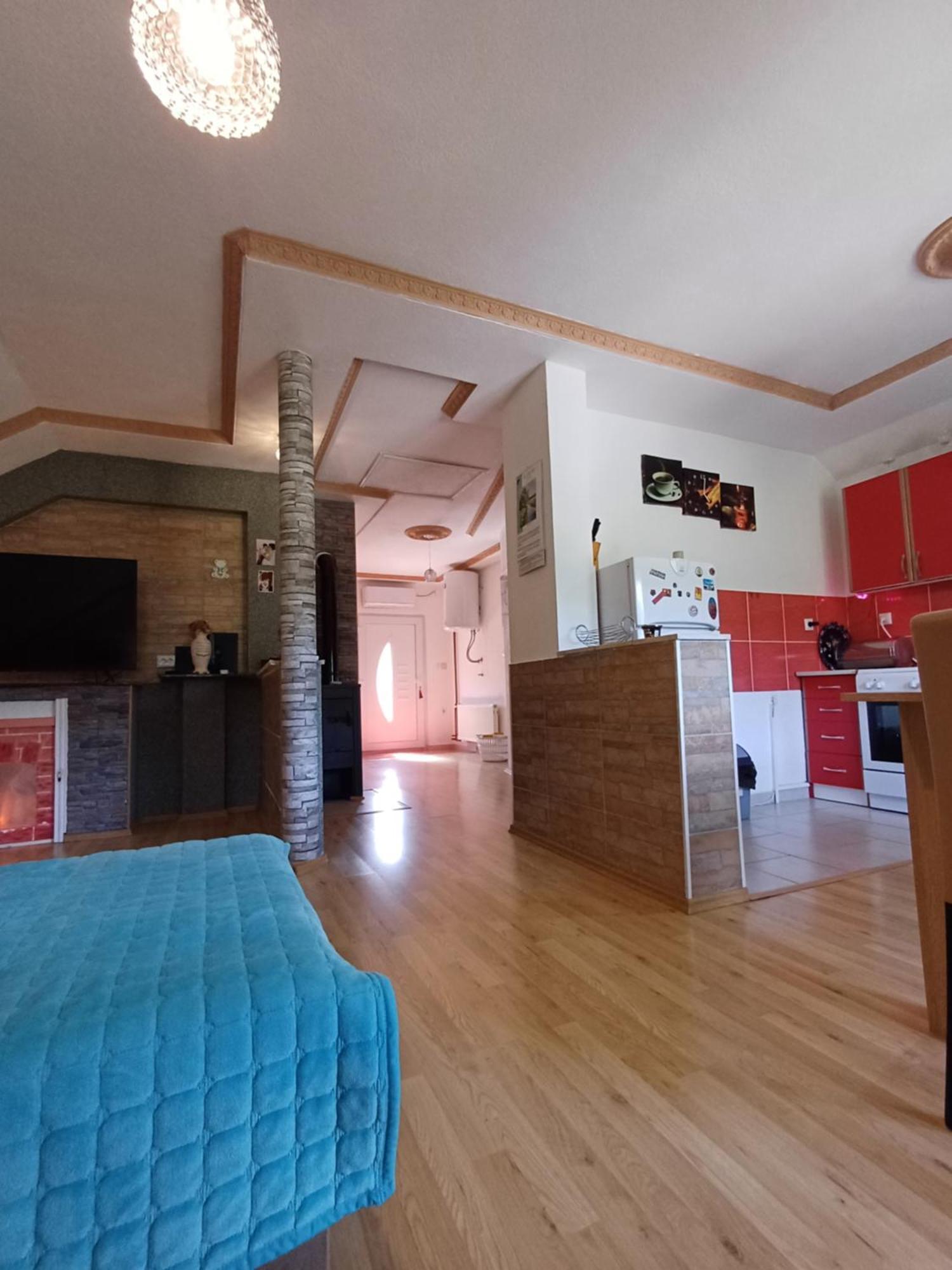 Apartman Denis Una Luzine エクステリア 写真