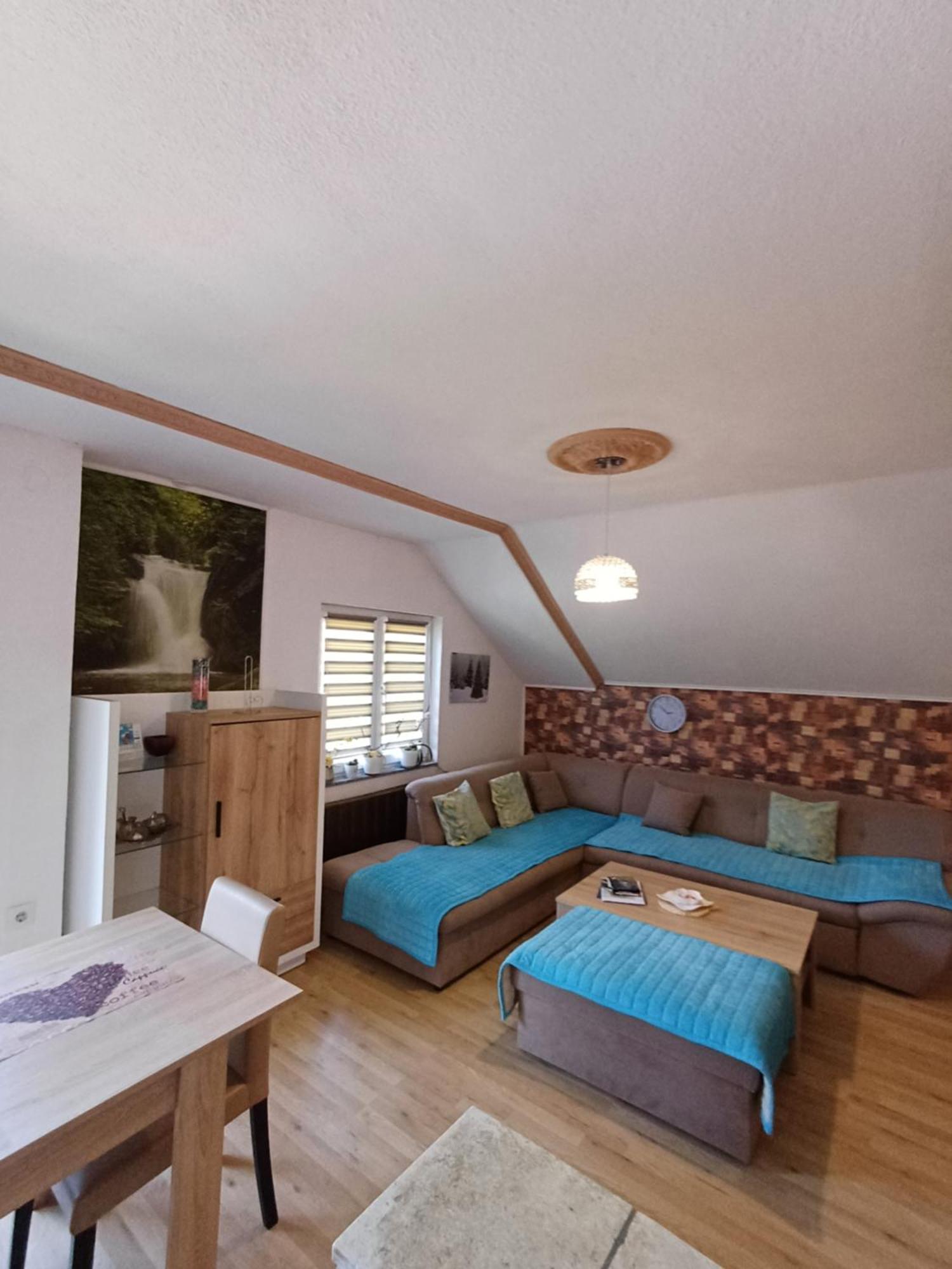 Apartman Denis Una Luzine エクステリア 写真