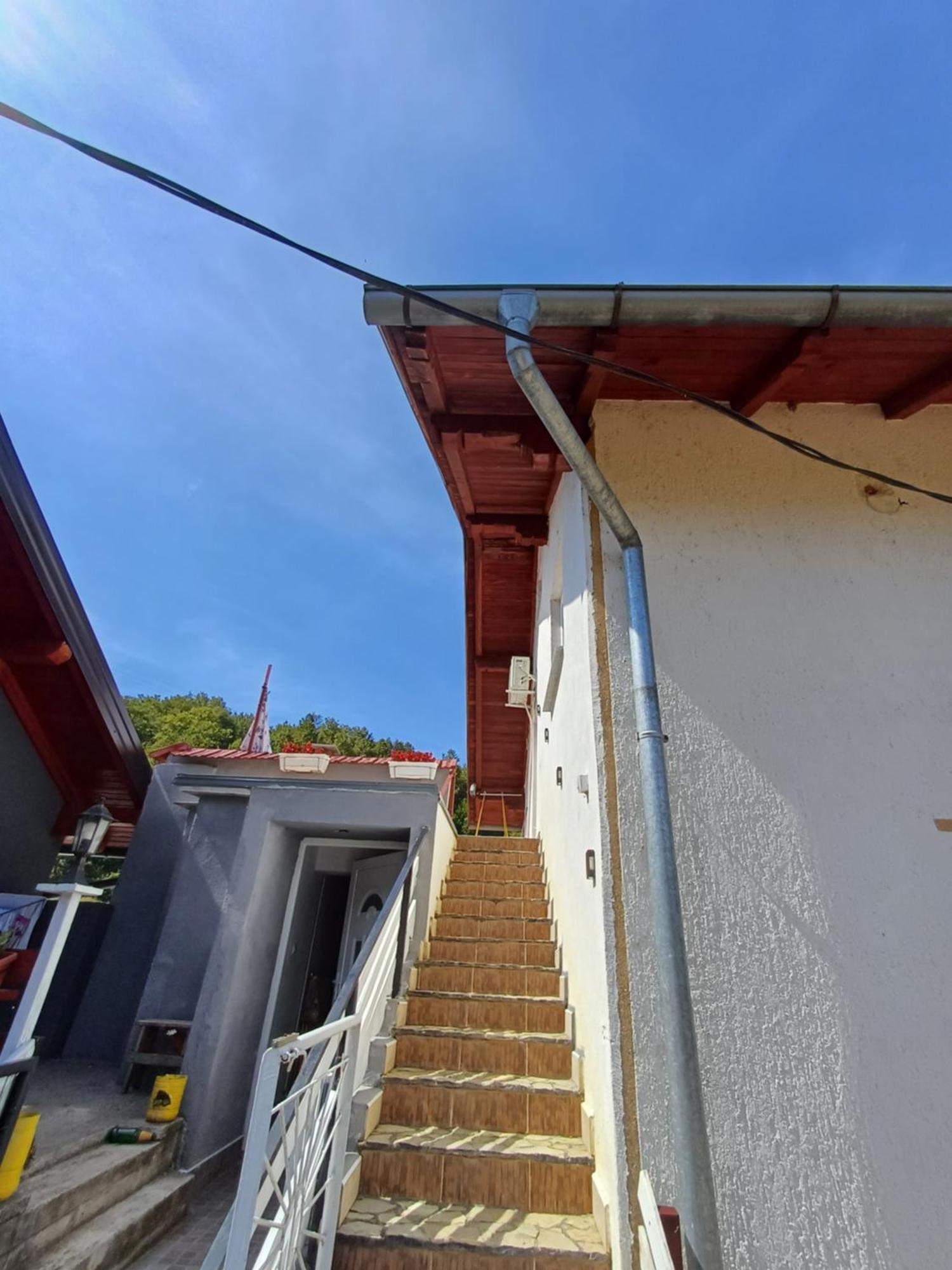 Apartman Denis Una Luzine エクステリア 写真